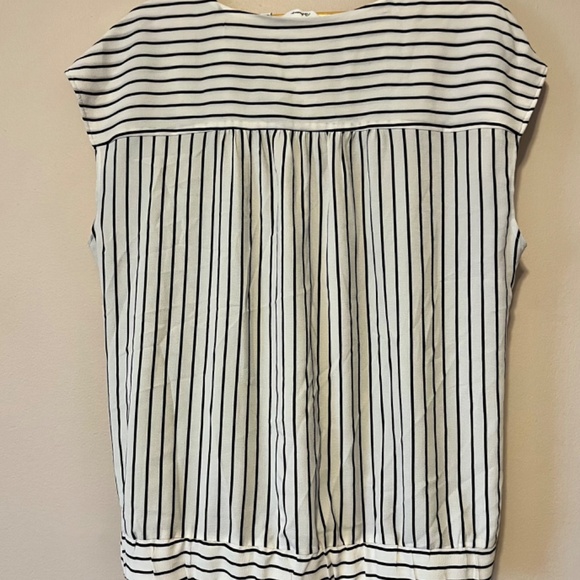 Reitmans shirt - Picture 3 of 3